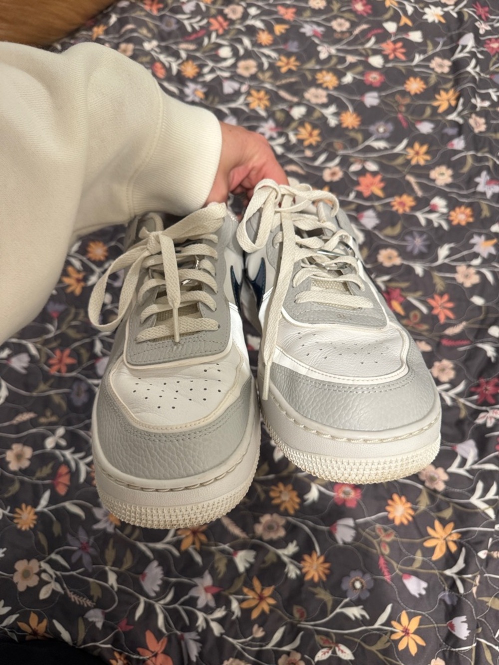 Nike Air Force 1 Low White with Iridescent Teal Swoosh - Picture 5 of 7
